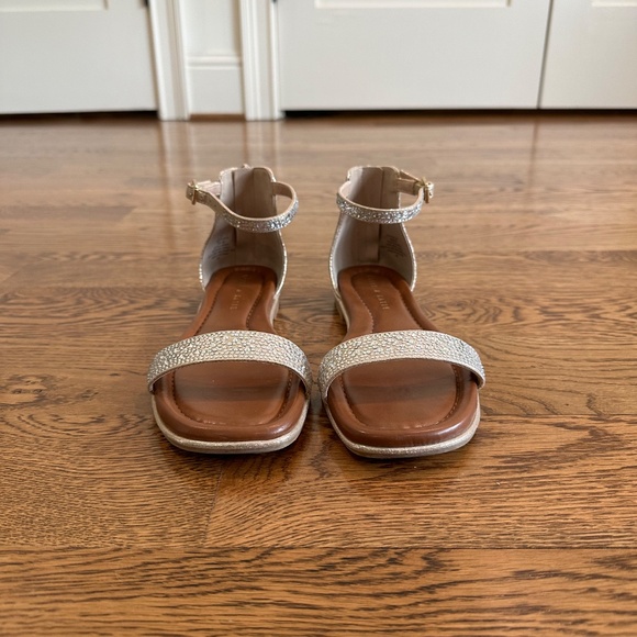 Kelly & Katie Rhinestone Sandals, size 8 - Picture 2 of 5
